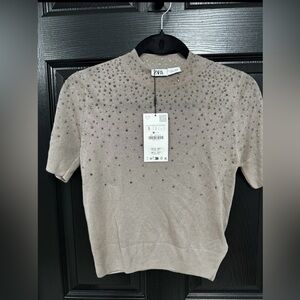 Zara Women’s Tan Knit Shirt with Jewel Beading Size S NWT
$23